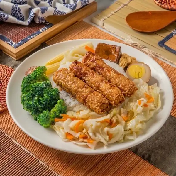 鐵路便當 南港站 Railway Shrimp Roll Rice Box