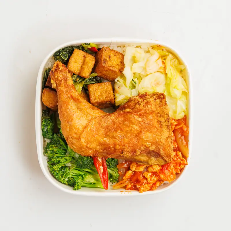 小飯桌 黃金雞腿飯