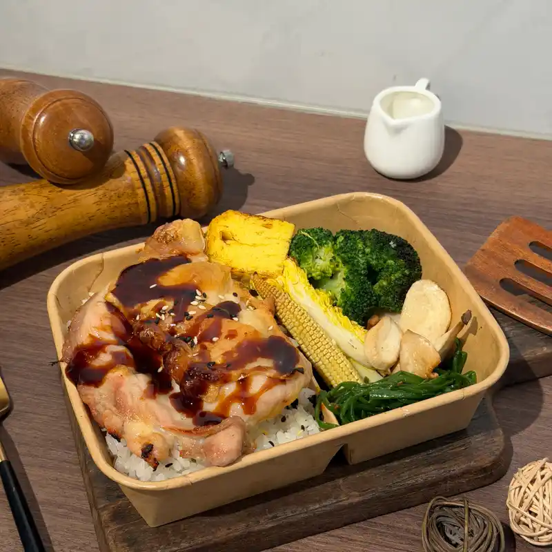 辣台妹 高讚塔烤雞腿餐盒