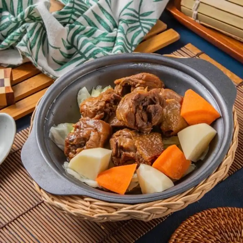 瑋哥雞肉 花雕雞煲