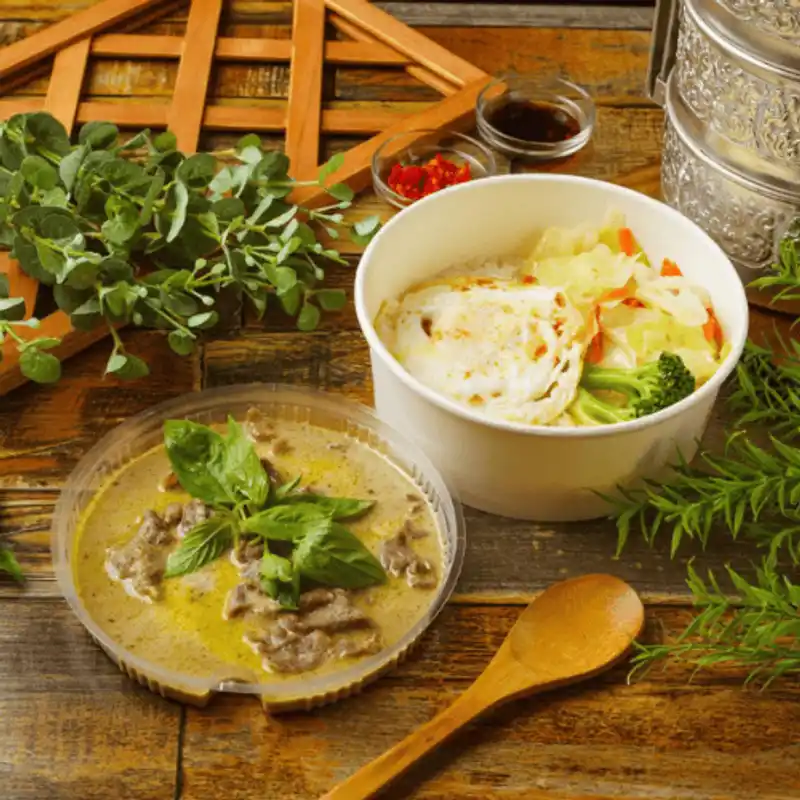打拋飯泰味專賣店南港 綠咖哩牛肉飯