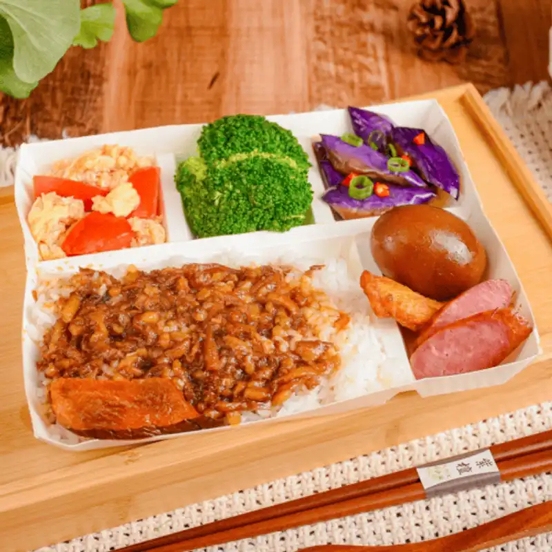 鬍鬚張台北北醫店 經典滷肉飯便當