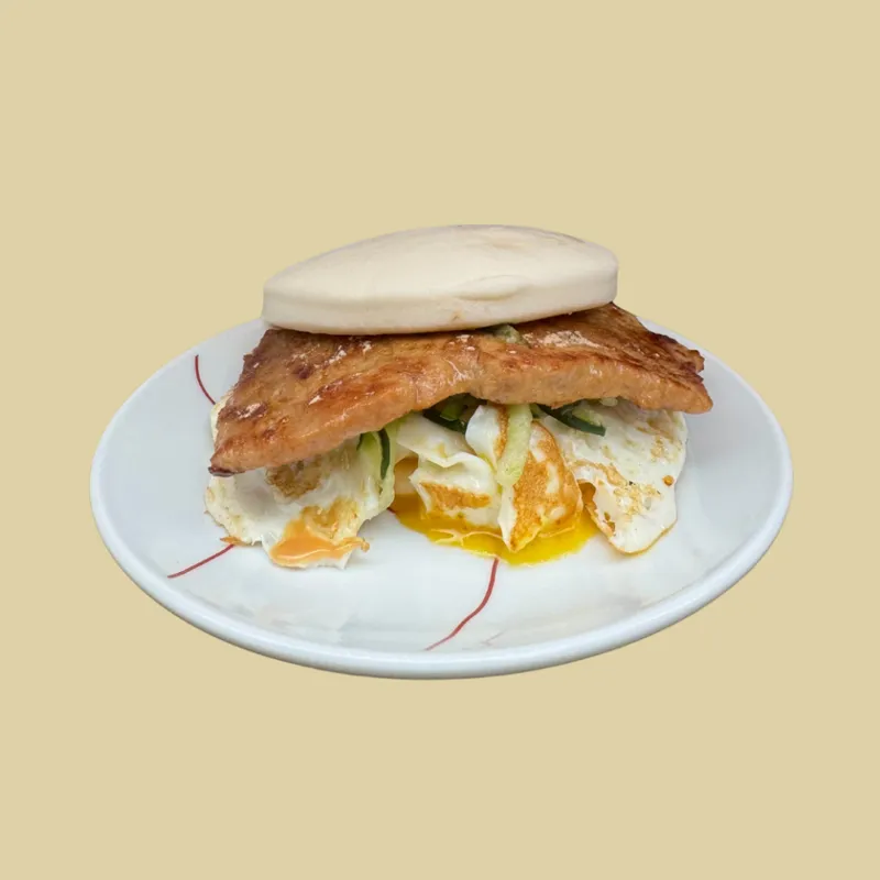 朝美料 里肌豬肉煎蛋刈包