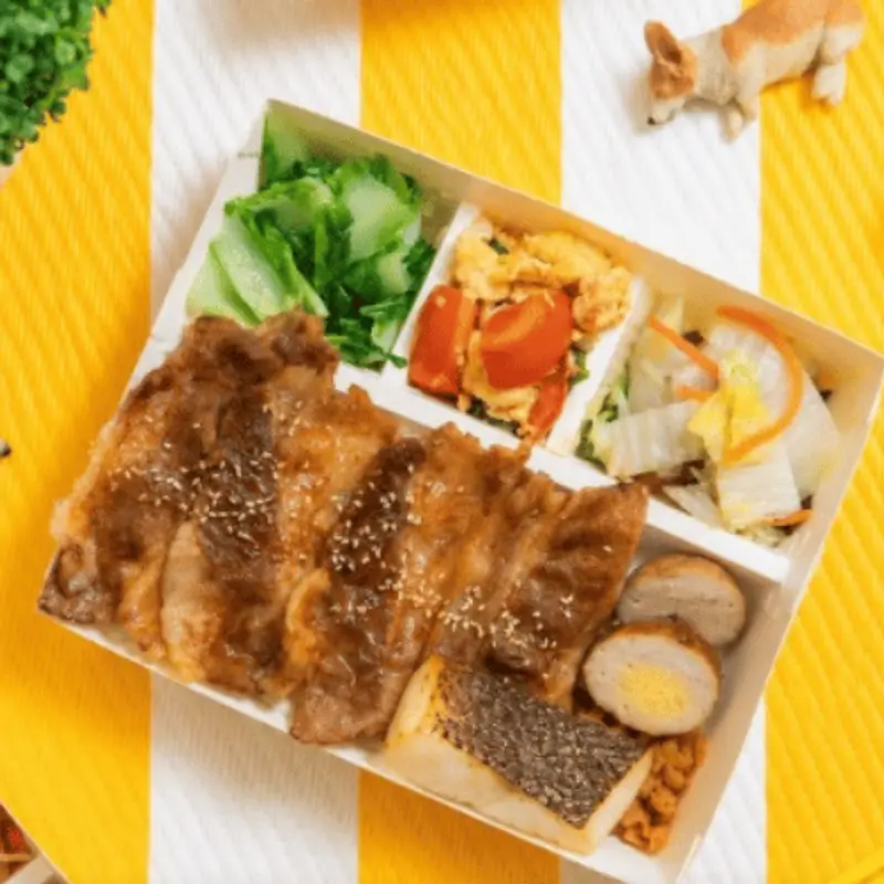 烤食煮盒民生店 醬烤牛肉片拼蒲燒鯛魚飯盒