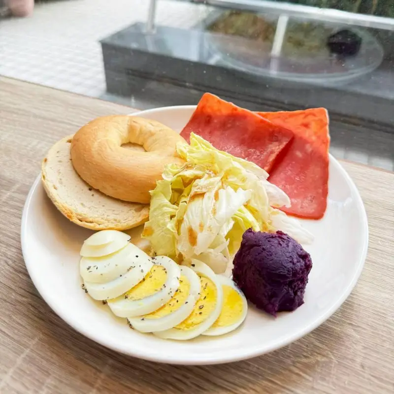 漫步藍咖啡松勤店 Classic Ham Bagel Brunch
