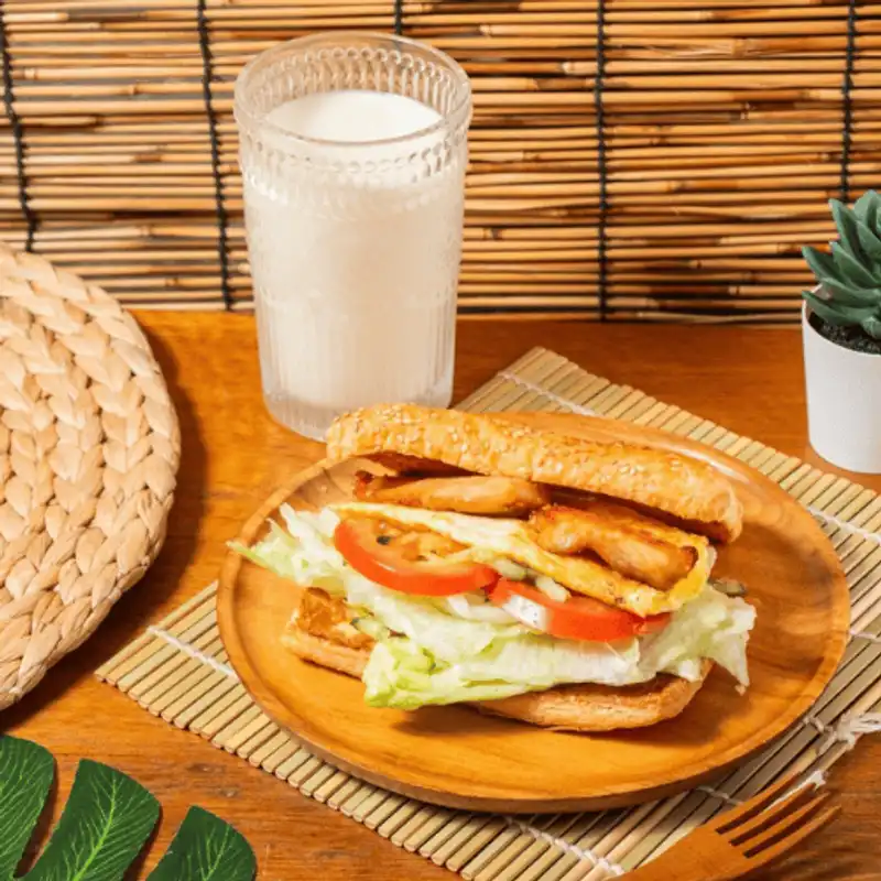 參緣紀食房 菲力嫩雞乳酪燒餅