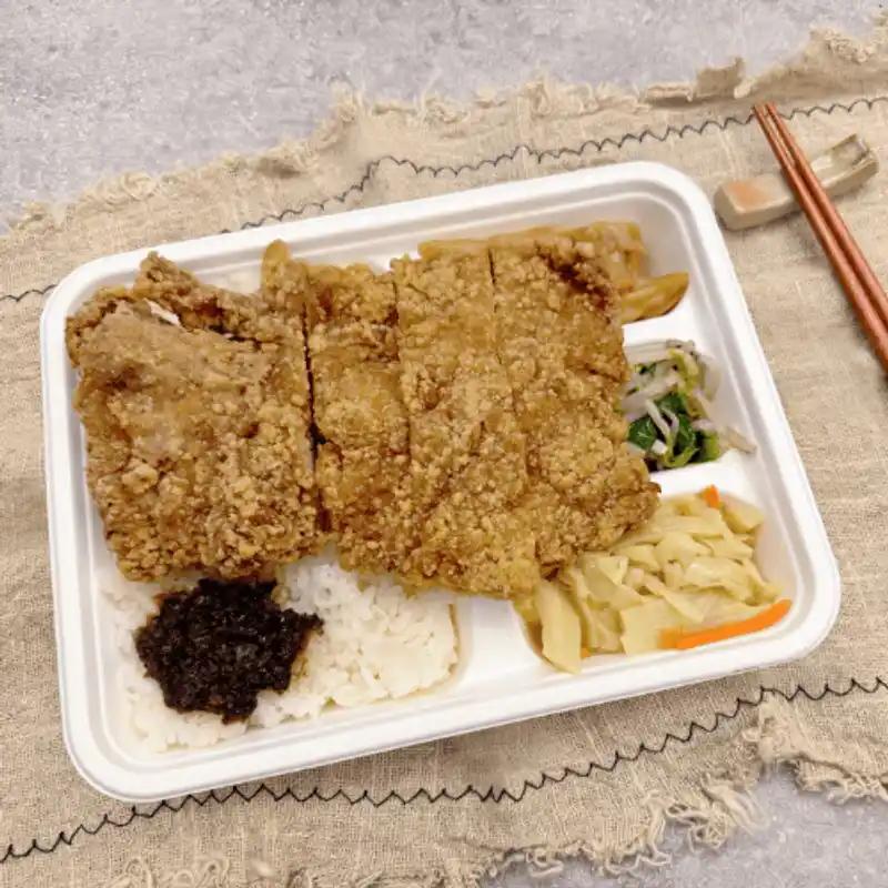 逸香食府 酥炸排骨飯
